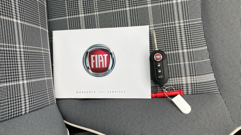 Fiat 500 1.2 Lounge 3dr Petrol Hatchback - Image 19