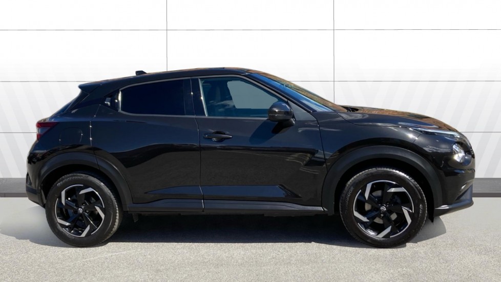 Nissan Juke 1.0 DiG-T 114 N-Connecta 5dr DCT Petrol Hatchback - Image 5