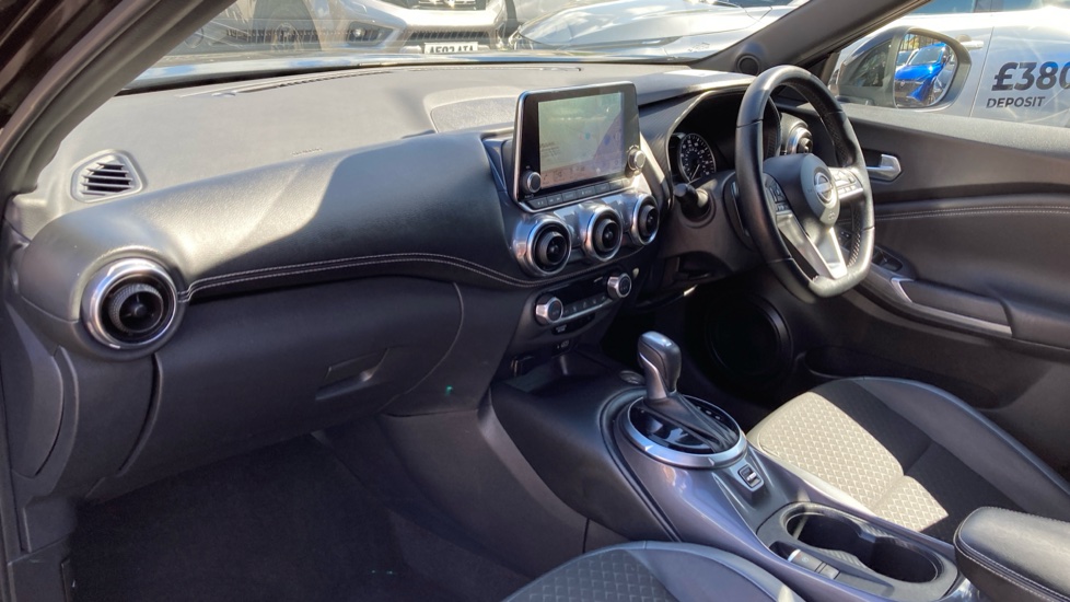 Nissan Juke 1.0 DiG-T 114 N-Connecta 5dr DCT Petrol Hatchback - Image 9