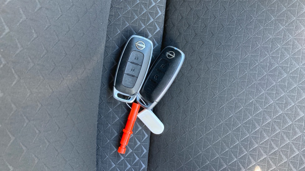 Nissan Juke 1.0 DiG-T 114 N-Connecta 5dr DCT Petrol Hatchback - Image 20