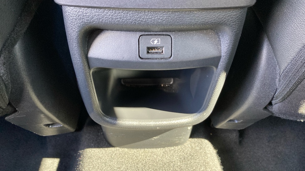 Nissan Juke 1.0 DiG-T 114 N-Connecta 5dr DCT Petrol Hatchback - Image 22