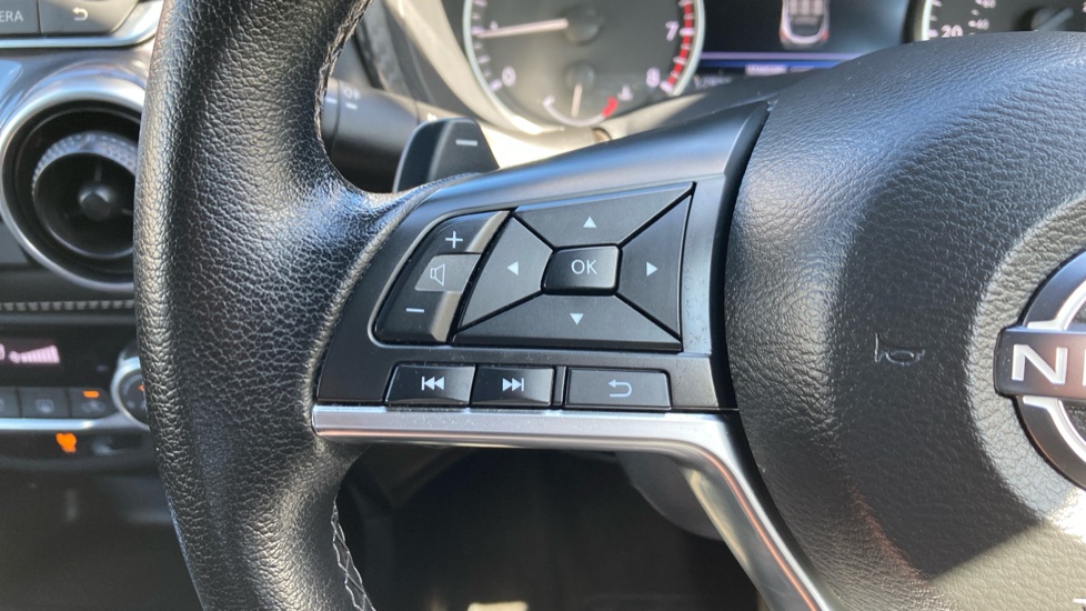 Nissan Juke 1.0 DiG-T 114 N-Connecta 5dr DCT Petrol Hatchback - Image 29