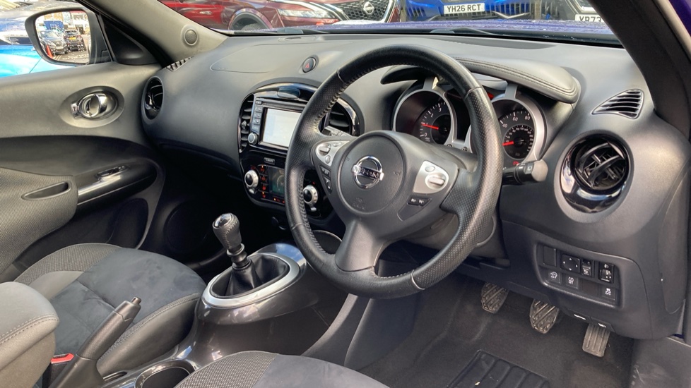 Nissan Juke 1.2 DiG-T N-Connecta 5dr Petrol Hatchback - Image 11