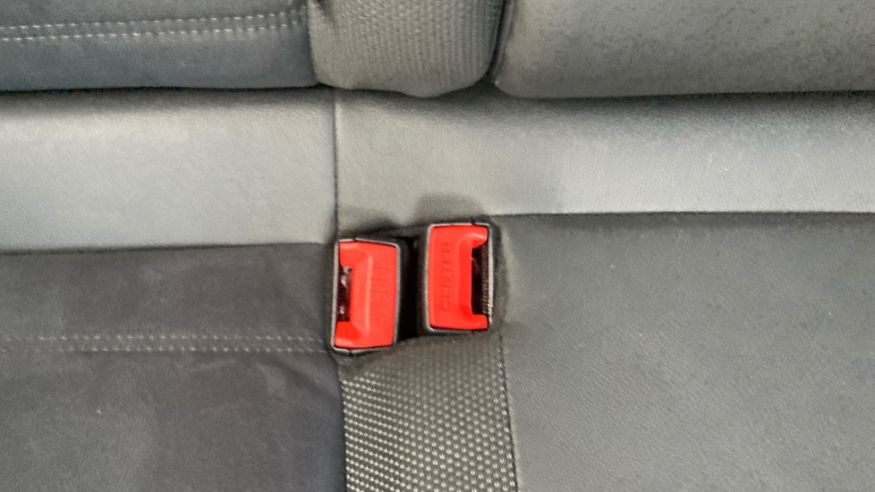 Nissan Juke 1.2 DiG-T N-Connecta 5dr Petrol Hatchback - Image 17