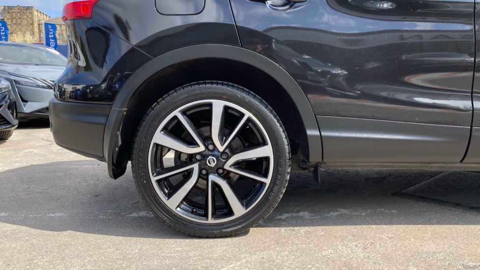 Nissan Qashqai 1.2 DiG-T Tekna [Non-Panoramic] 5dr Xtronic Petrol Hatchback - Image 7
