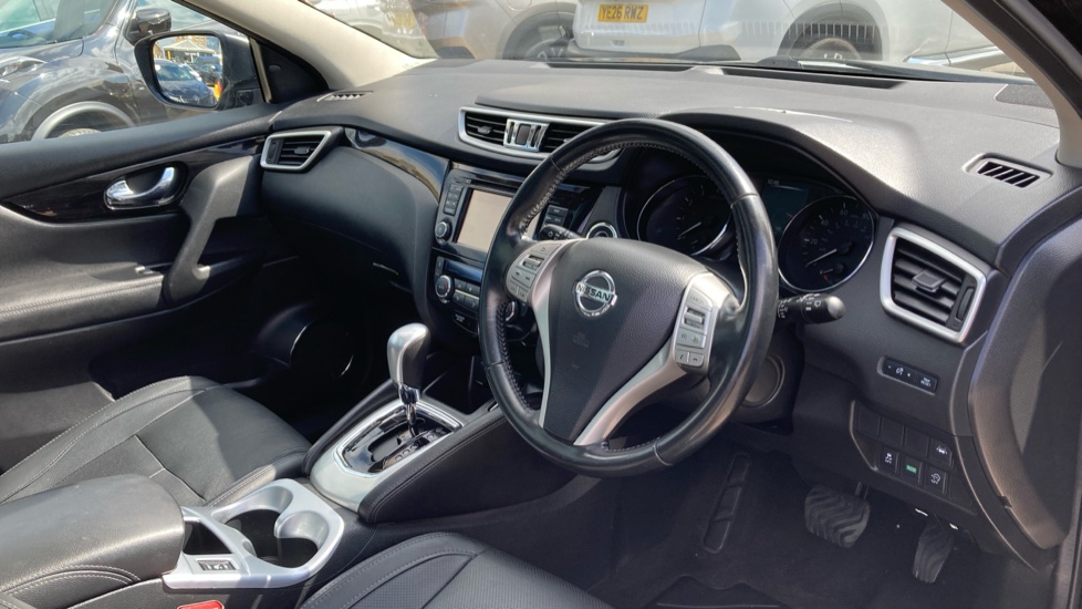 Nissan Qashqai 1.2 DiG-T Tekna [Non-Panoramic] 5dr Xtronic Petrol Hatchback - Image 11