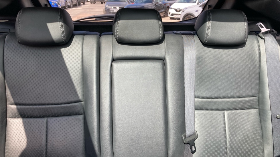 Nissan Qashqai 1.2 DiG-T Tekna [Non-Panoramic] 5dr Xtronic Petrol Hatchback - Image 15