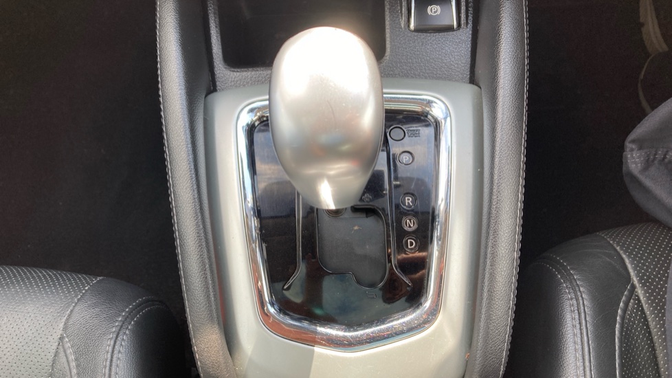 Nissan Qashqai 1.2 DiG-T Tekna [Non-Panoramic] 5dr Xtronic Petrol Hatchback - Image 23