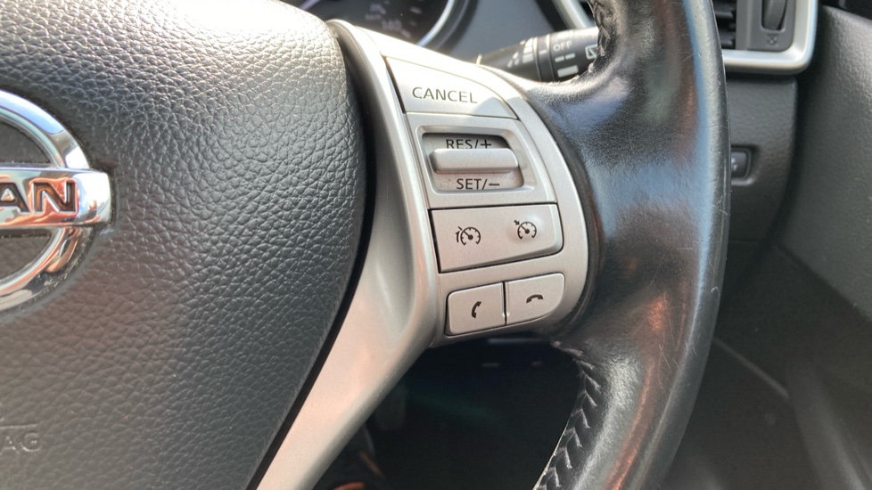 Nissan Qashqai 1.2 DiG-T Tekna [Non-Panoramic] 5dr Xtronic Petrol Hatchback - Image 26