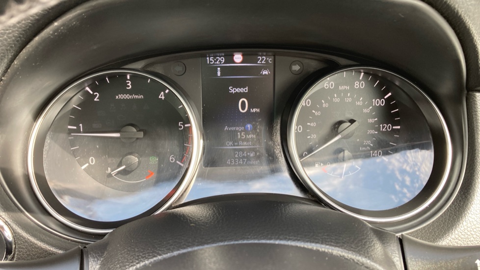 Nissan Qashqai 1.5 dCi N-Connecta 5dr Diesel Hatchback - Image 18