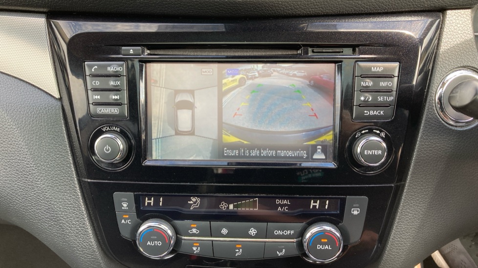 Nissan Qashqai 1.5 dCi N-Connecta 5dr Diesel Hatchback - Image 23