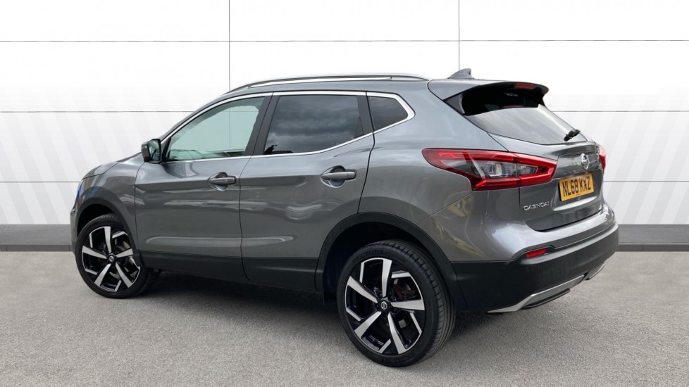 Nissan Qashqai 1.5 dCi Tekna 5dr Diesel Hatchback - Image 2