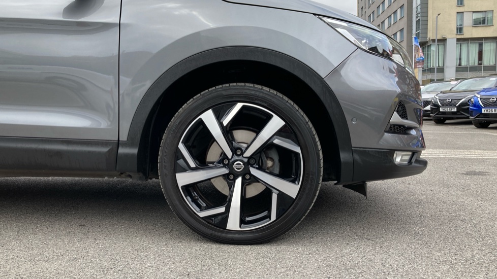Nissan Qashqai 1.5 dCi Tekna 5dr Diesel Hatchback - Image 7