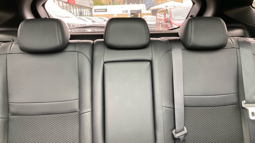 Nissan Qashqai 1.5 dCi Tekna 5dr Diesel Hatchback - Image 15
