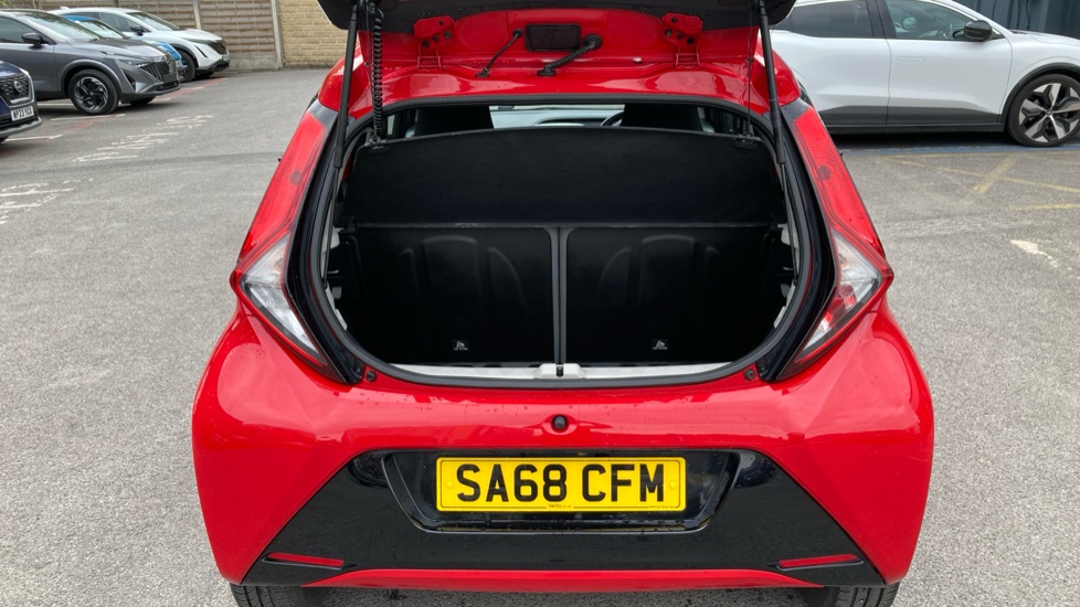 Toyota Aygo 1.0 VVT-i X-Play 5dr Petrol Hatchback - Image 4