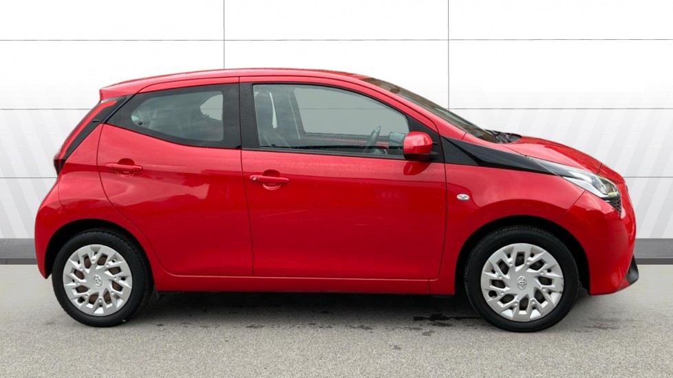 Toyota Aygo 1.0 VVT-i X-Play 5dr Petrol Hatchback - Image 5