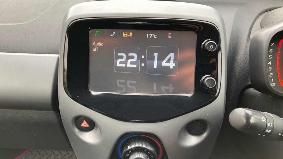 Toyota Aygo 1.0 VVT-i X-Play 5dr Petrol Hatchback - Image 12
