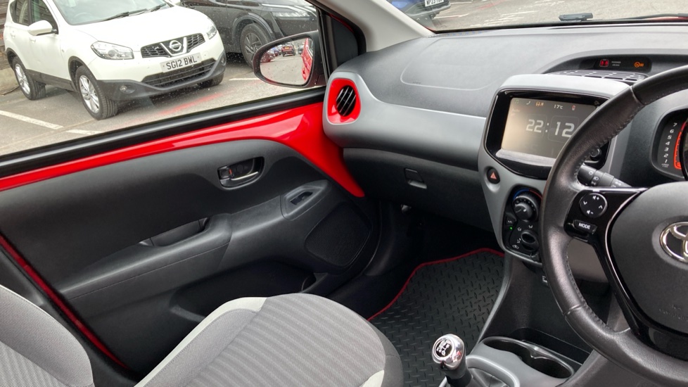 Toyota Aygo 1.0 VVT-i X-Play 5dr Petrol Hatchback - Image 14