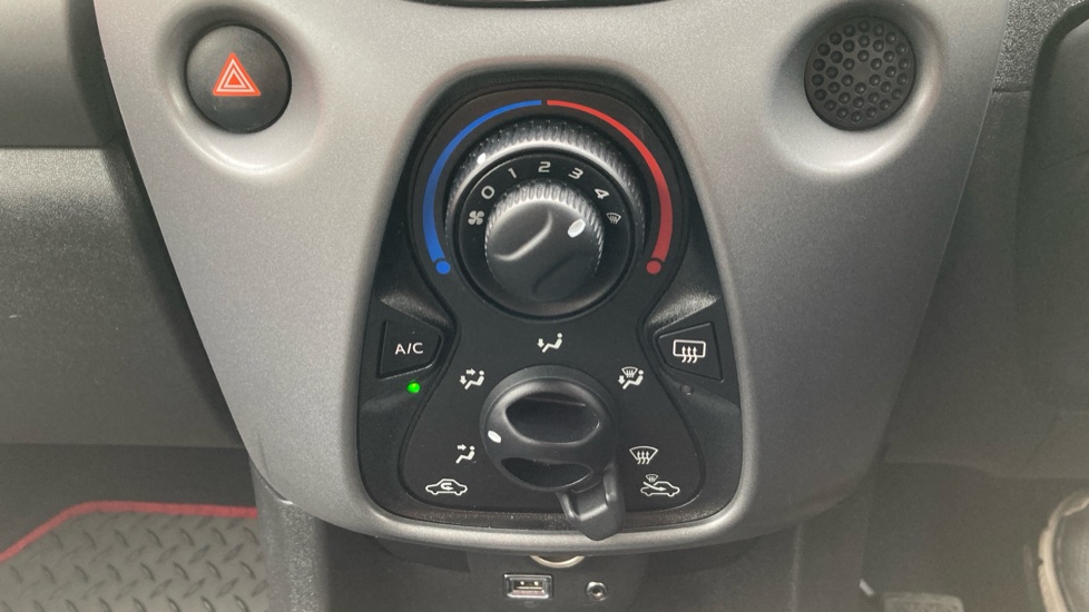 Toyota Aygo 1.0 VVT-i X-Play 5dr Petrol Hatchback - Image 22