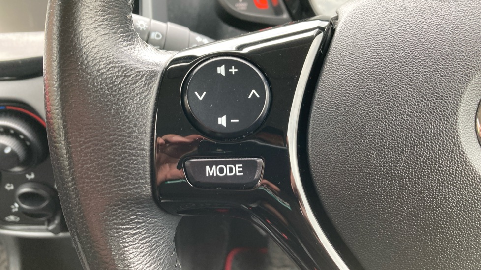 Toyota Aygo 1.0 VVT-i X-Play 5dr Petrol Hatchback - Image 25