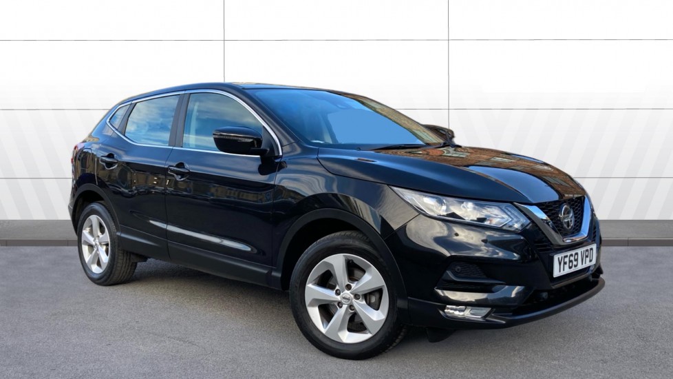 Nissan Qashqai 1.3 DiG-T Acenta Premium 5dr Petrol Hatchback - Image 1