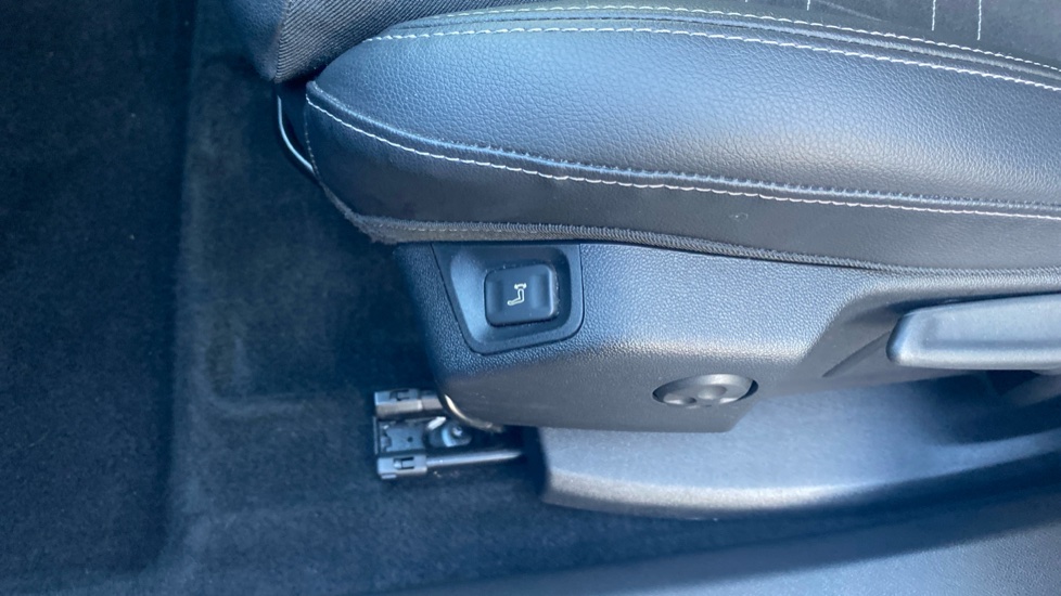 Vauxhall Grandland 1.2 Turbo Ultimate 5dr Petrol Hatchback - Image 47
