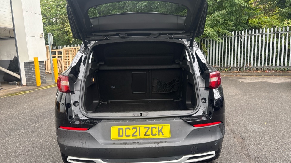 Vauxhall Grandland X 1.2 Turbo Griffin Edition 5dr Auto Petrol Hatchback - Image 4
