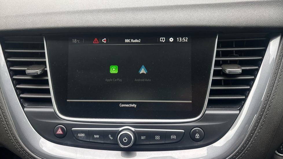 Vauxhall Grandland X 1.2 Turbo Griffin Edition 5dr Auto Petrol Hatchback - Image 12