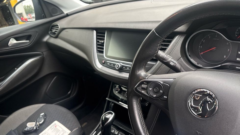 Vauxhall Grandland X 1.2 Turbo Griffin Edition 5dr Auto Petrol Hatchback - Image 14