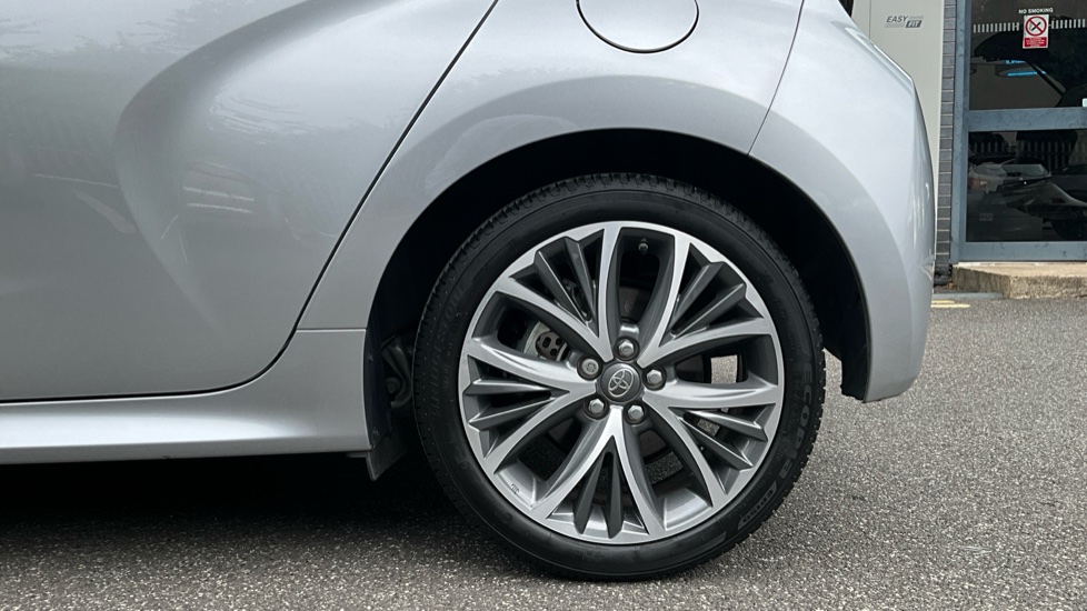Toyota Yaris 1.5 Hybrid Excel 5dr CVT Hybrid Hatchback - Image 7
