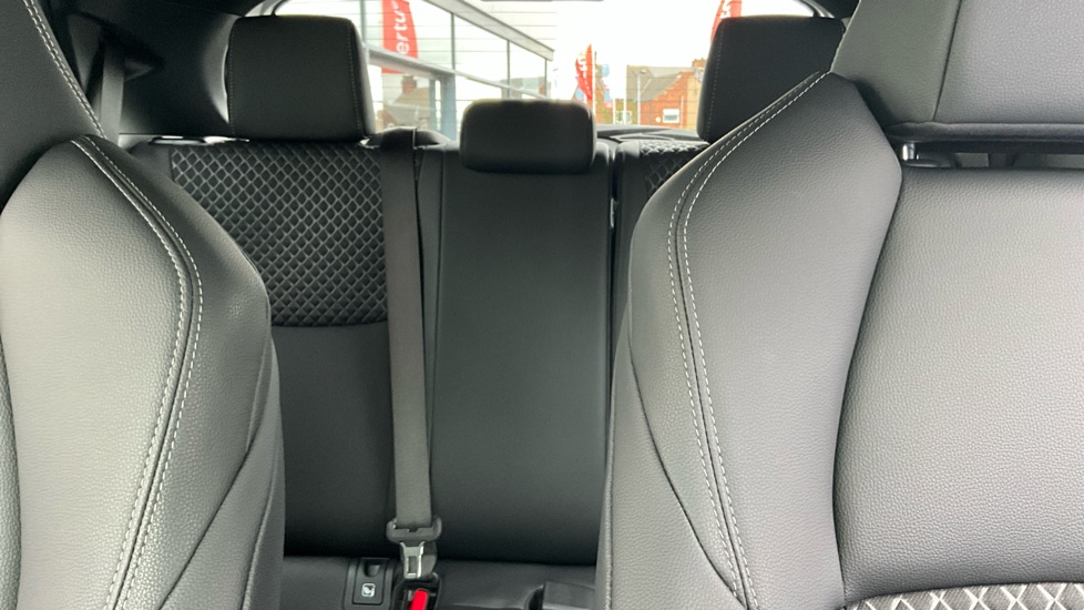 Toyota Yaris 1.5 Hybrid Excel 5dr CVT Hybrid Hatchback - Image 15