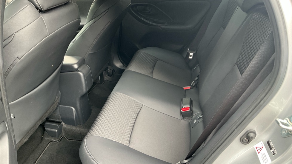 Toyota Yaris 1.5 Hybrid Excel 5dr CVT Hybrid Hatchback - Image 16