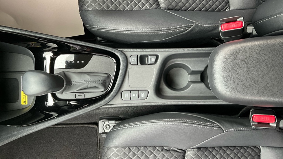 Toyota Yaris 1.5 Hybrid Excel 5dr CVT Hybrid Hatchback - Image 25