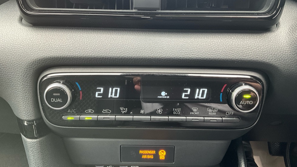 Toyota Yaris 1.5 Hybrid Excel 5dr CVT Hybrid Hatchback - Image 26