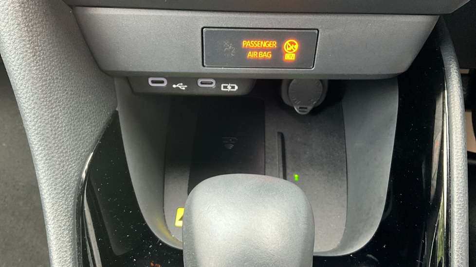 Toyota Yaris 1.5 Hybrid Excel 5dr CVT Hybrid Hatchback - Image 27