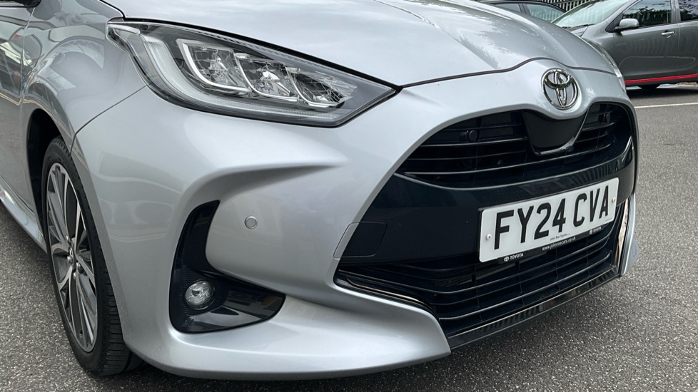 Toyota Yaris 1.5 Hybrid Excel 5dr CVT Hybrid Hatchback - Image 40