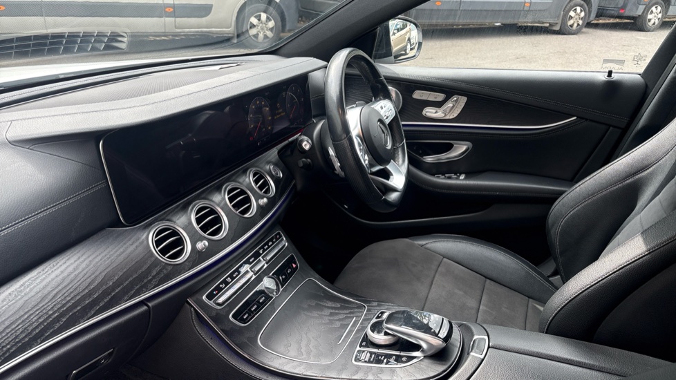 Mercedes-Benz E-Class E220d AMG Line Night Edition Prem + 4dr 9G-Tronic Diesel Saloon - Image 9