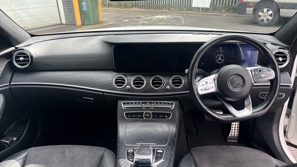 Mercedes-Benz E-Class E220d AMG Line Night Edition Prem + 4dr 9G-Tronic Diesel Saloon - Image 10