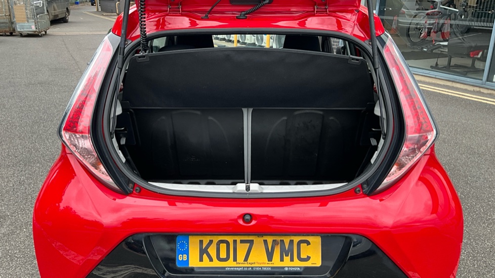 Toyota Aygo 1.0 VVT-i X-Play 5dr Petrol Hatchback - Image 4