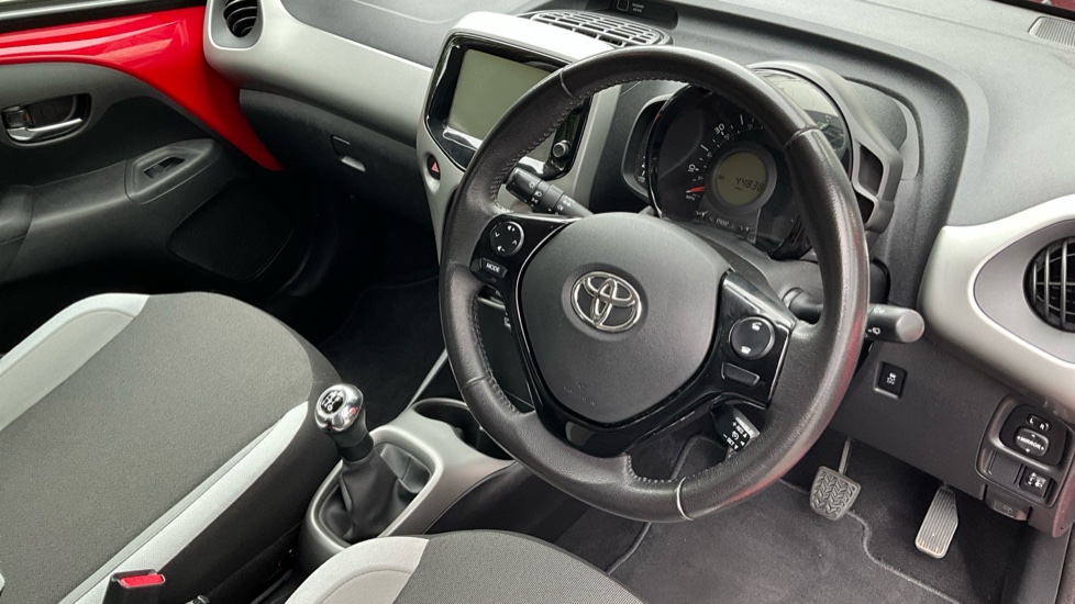Toyota Aygo 1.0 VVT-i X-Play 5dr Petrol Hatchback - Image 11