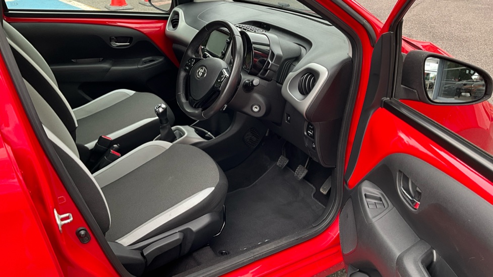 Toyota Aygo 1.0 VVT-i X-Play 5dr Petrol Hatchback - Image 27