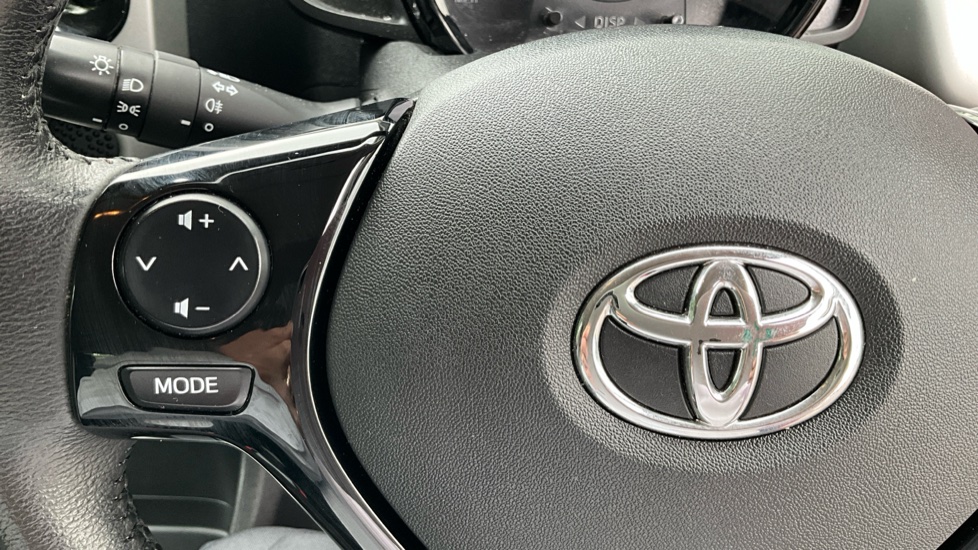 Toyota Aygo 1.0 VVT-i X-Play 5dr Petrol Hatchback - Image 30