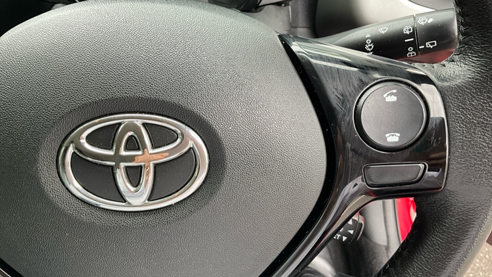 Toyota Aygo 1.0 VVT-i X-Play 5dr Petrol Hatchback - Image 31