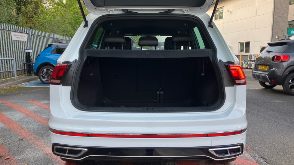 Volkswagen Tiguan 1.5 TSI 150 R-Line Edition 5dr DSG Petrol Estate - Image 4