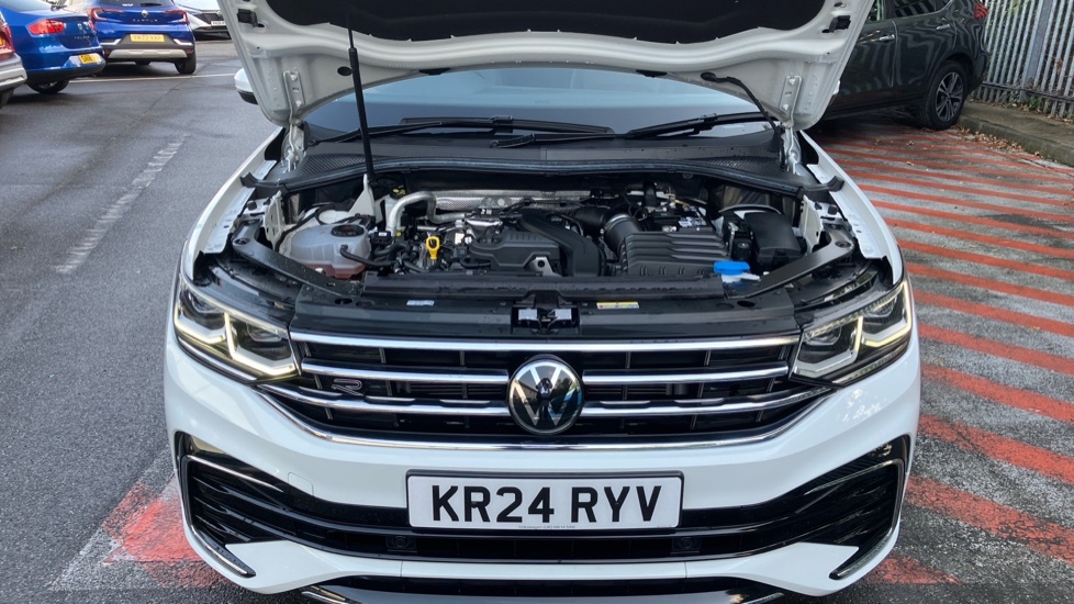 Volkswagen Tiguan 1.5 TSI 150 R-Line Edition 5dr DSG Petrol Estate - Image 8