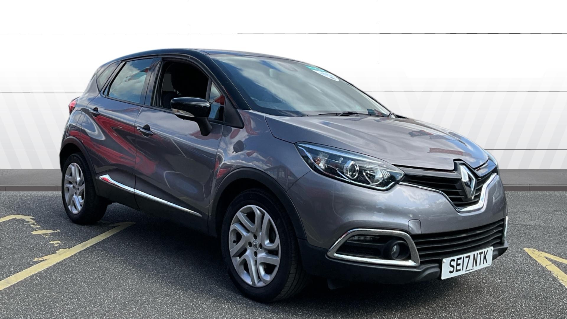 Renault Captur dealer public-web source image