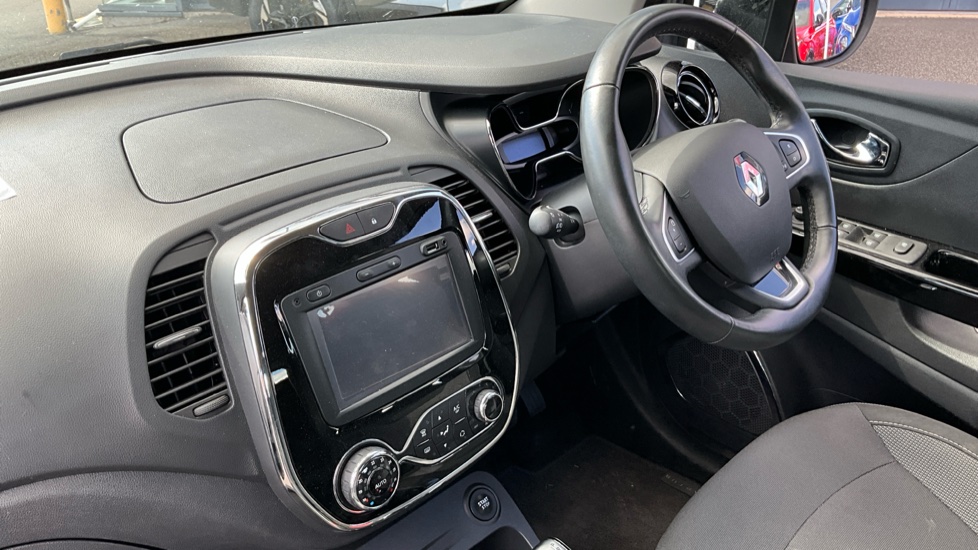Renault Captur 1.5 dCi 90 Dynamique Nav 5dr Auto Diesel Hatchback - Image 9
