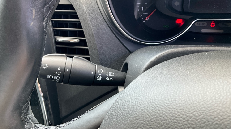 Renault Captur 1.5 dCi 90 Dynamique Nav 5dr Auto Diesel Hatchback - Image 33