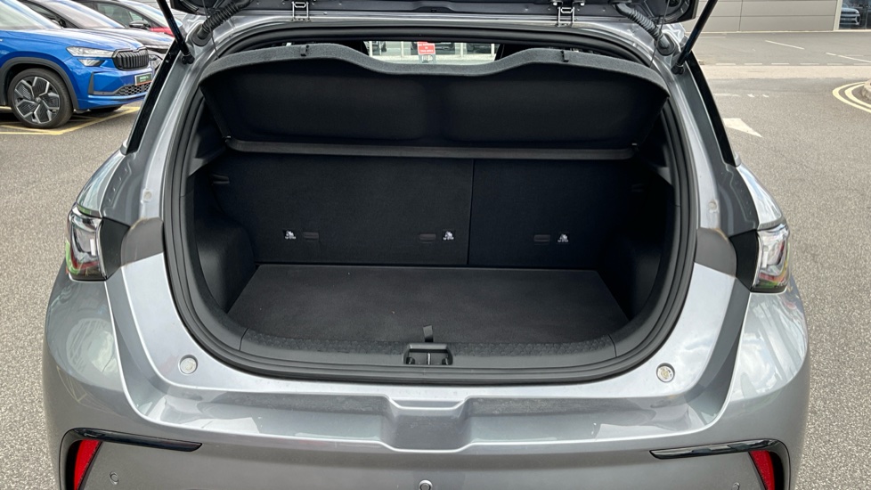 BYD Dolphin 150kW Comfort 60.4kWh Auto Electric Hatchback - Image 4