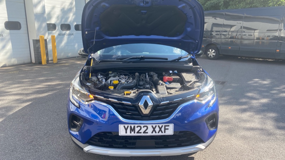 Renault Captur 1.3 TCE 140 SE Edition 5dr Petrol Hatchback - Image 8